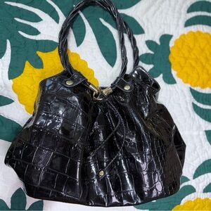 Elegant Black Crocodile-Embossed Women's Bag